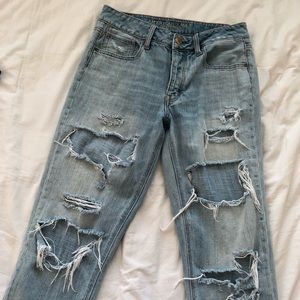 American Eagle distressed boyfriend jeans:)